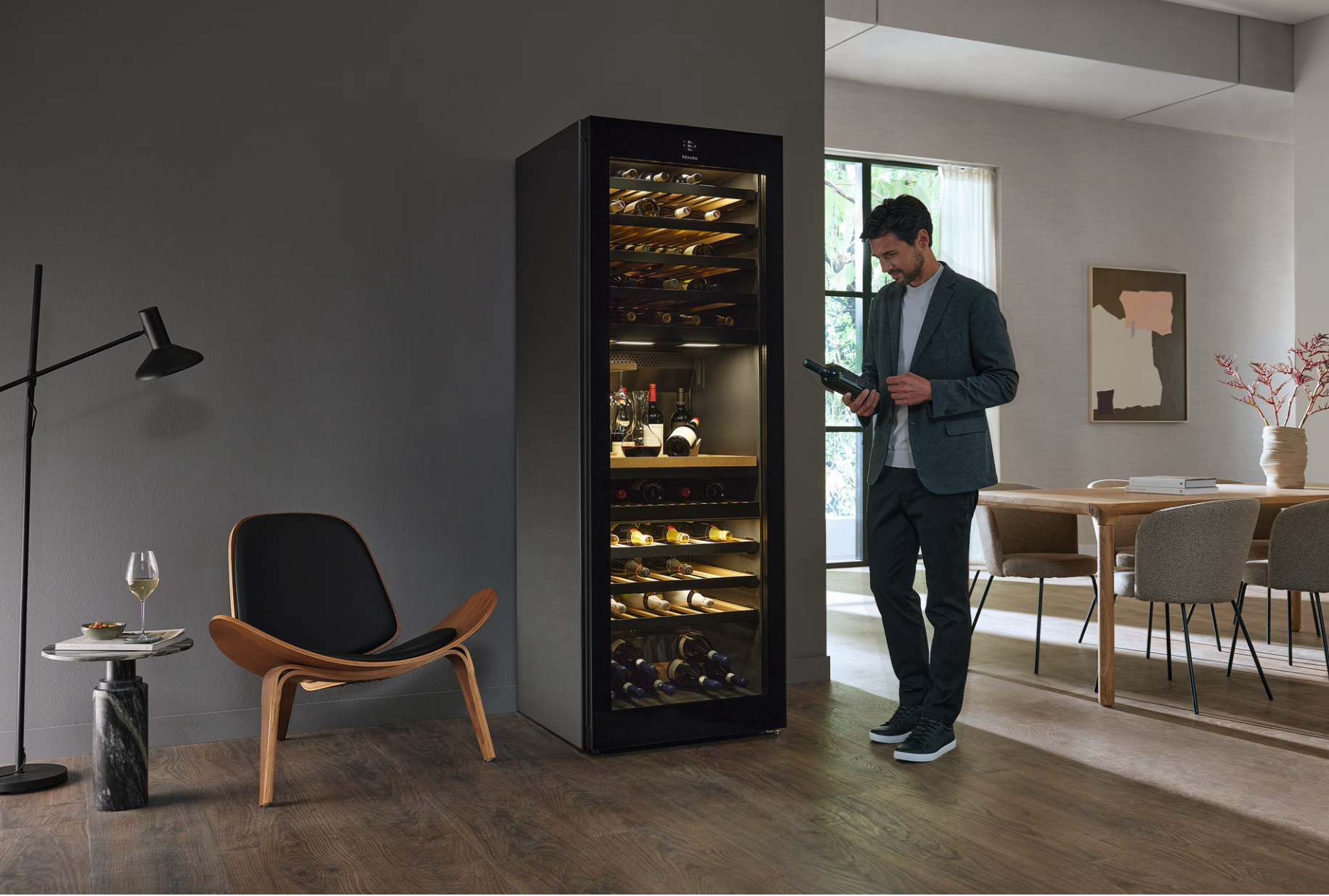 Miele Weinkühlschrank im Wohnbereich